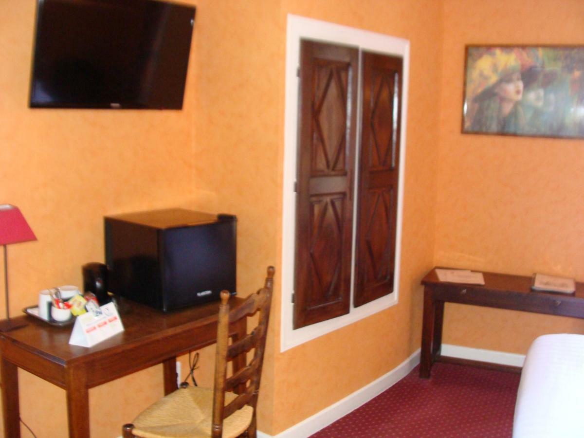 Logis La Gamade Hotel Donzenac Ngoại thất bức ảnh