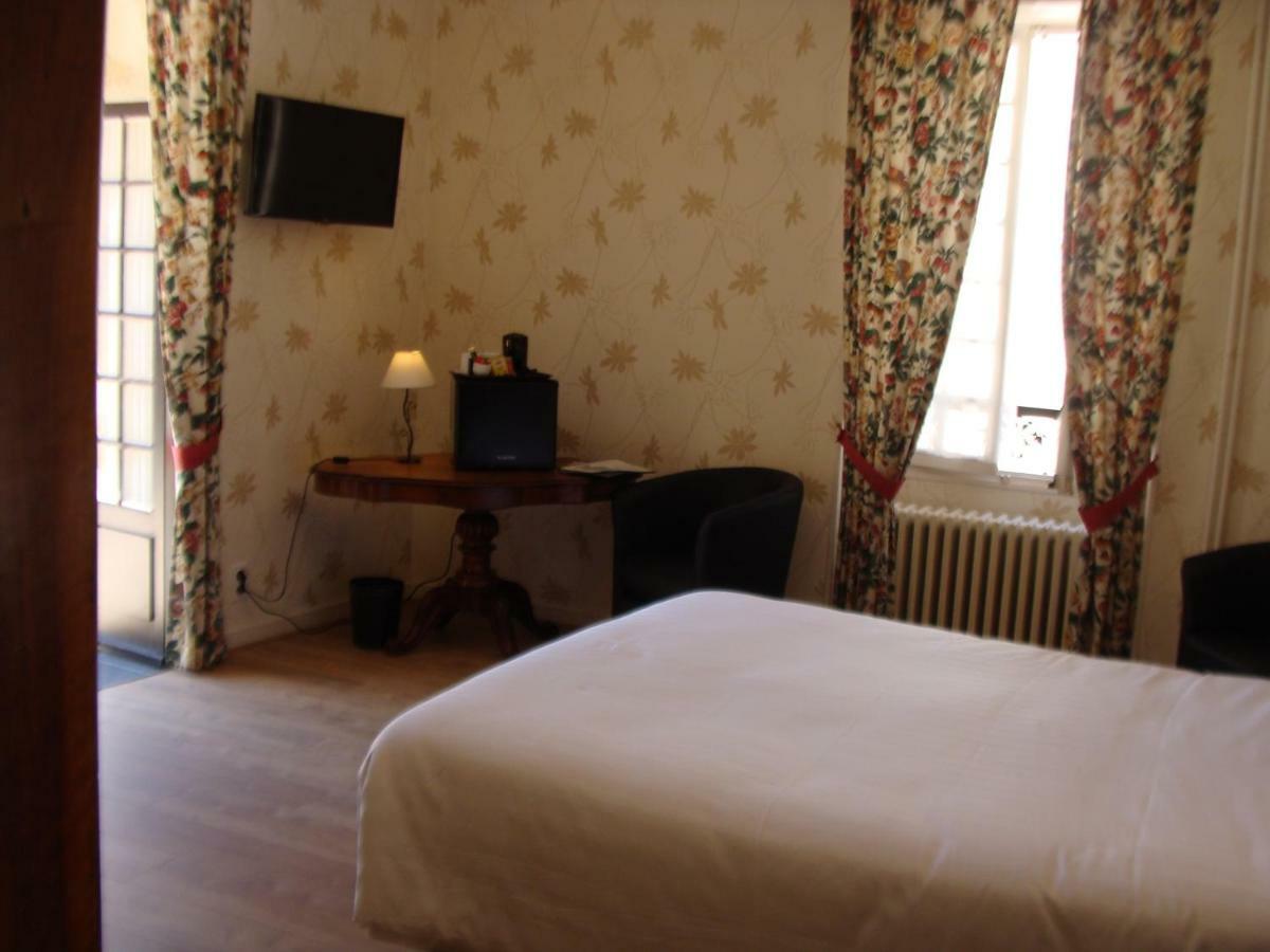 Logis La Gamade Hotel Donzenac Ngoại thất bức ảnh
