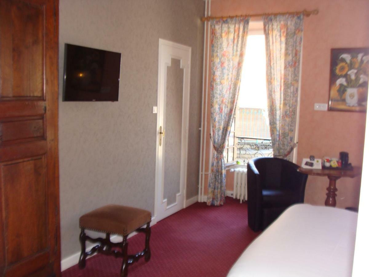 Logis La Gamade Hotel Donzenac Ngoại thất bức ảnh