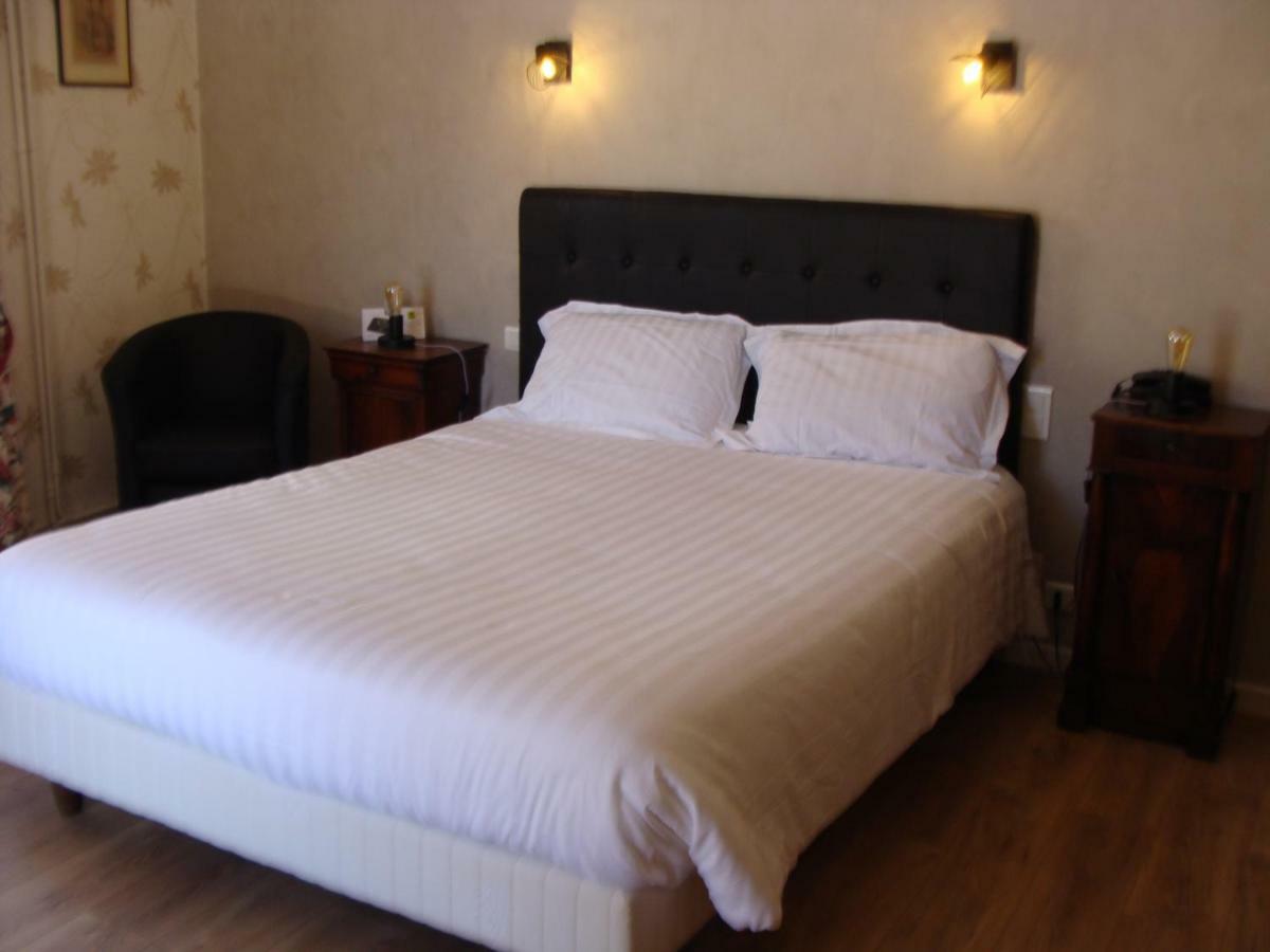Logis La Gamade Hotel Donzenac Ngoại thất bức ảnh