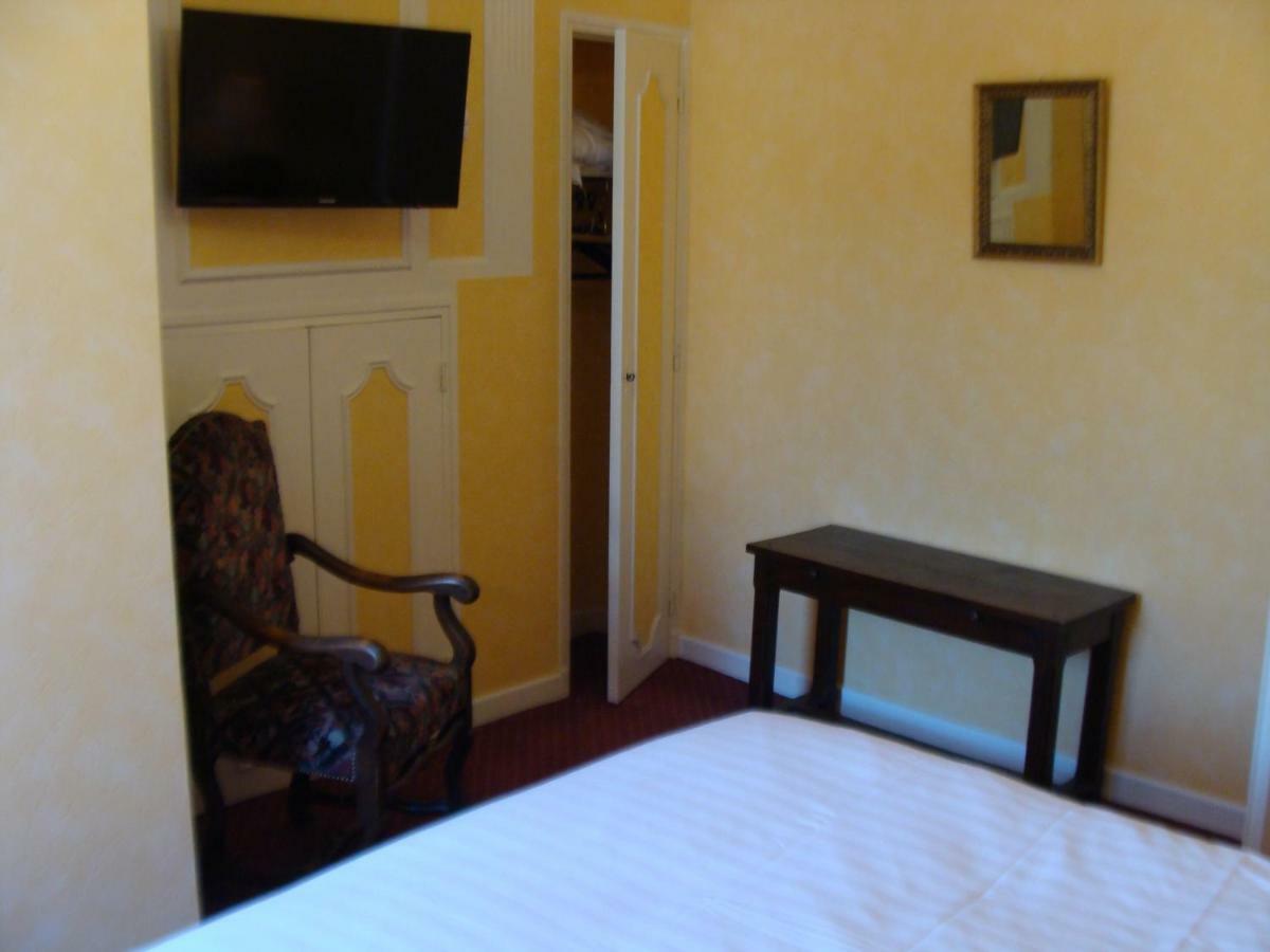 Logis La Gamade Hotel Donzenac Ngoại thất bức ảnh