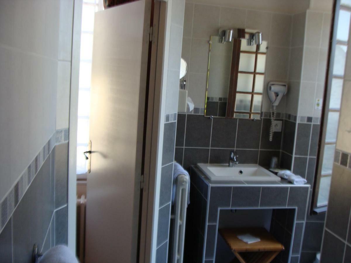 Logis La Gamade Hotel Donzenac Ngoại thất bức ảnh