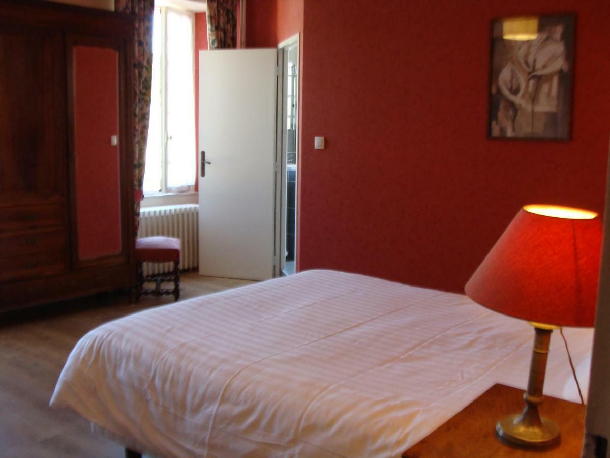 Logis La Gamade Hotel Donzenac Ngoại thất bức ảnh