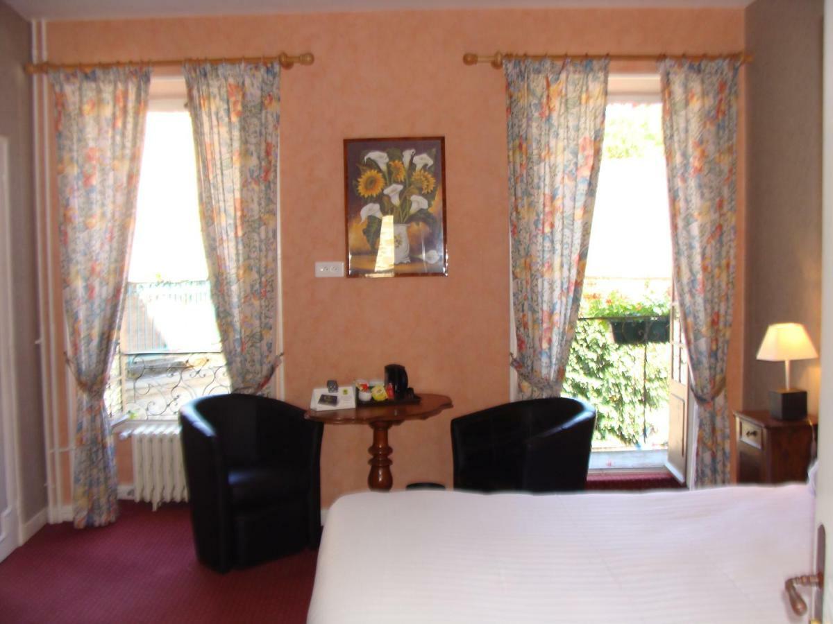 Logis La Gamade Hotel Donzenac Ngoại thất bức ảnh